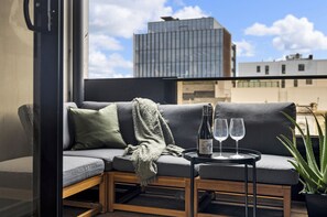 Interior - Modern, Elegant Oasis (Fitzroy)