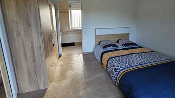 5 bedrooms, travel cot, free WiFi, bed sheets