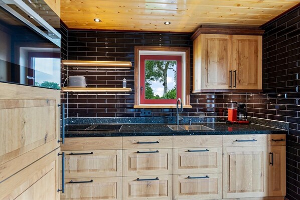 Refrigerador, horno, placa de cocina, lavavajillas