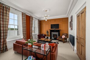 4 bedrooms, desk - Ferry Beach House in Broughty Ferry (Dundee)