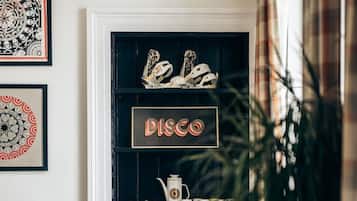 Apartment | 4 bedrooms, desk