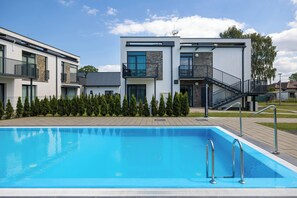 季節限定屋外プール