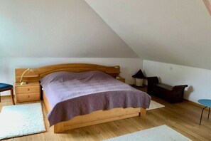 1 chambre, fer et planche à repasser, Wi-Fi gratuit, draps fournis