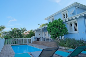 Outdoor pool - Villa Indigo (Le Diamant)