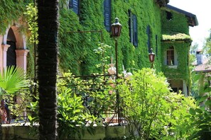 Property grounds - "Vicinia" with garden in the castle (Strassoldo)
