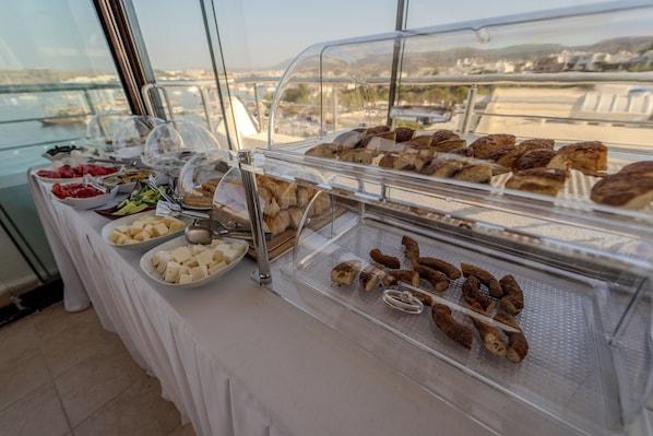 Desayuno buffet incluido todos los días
