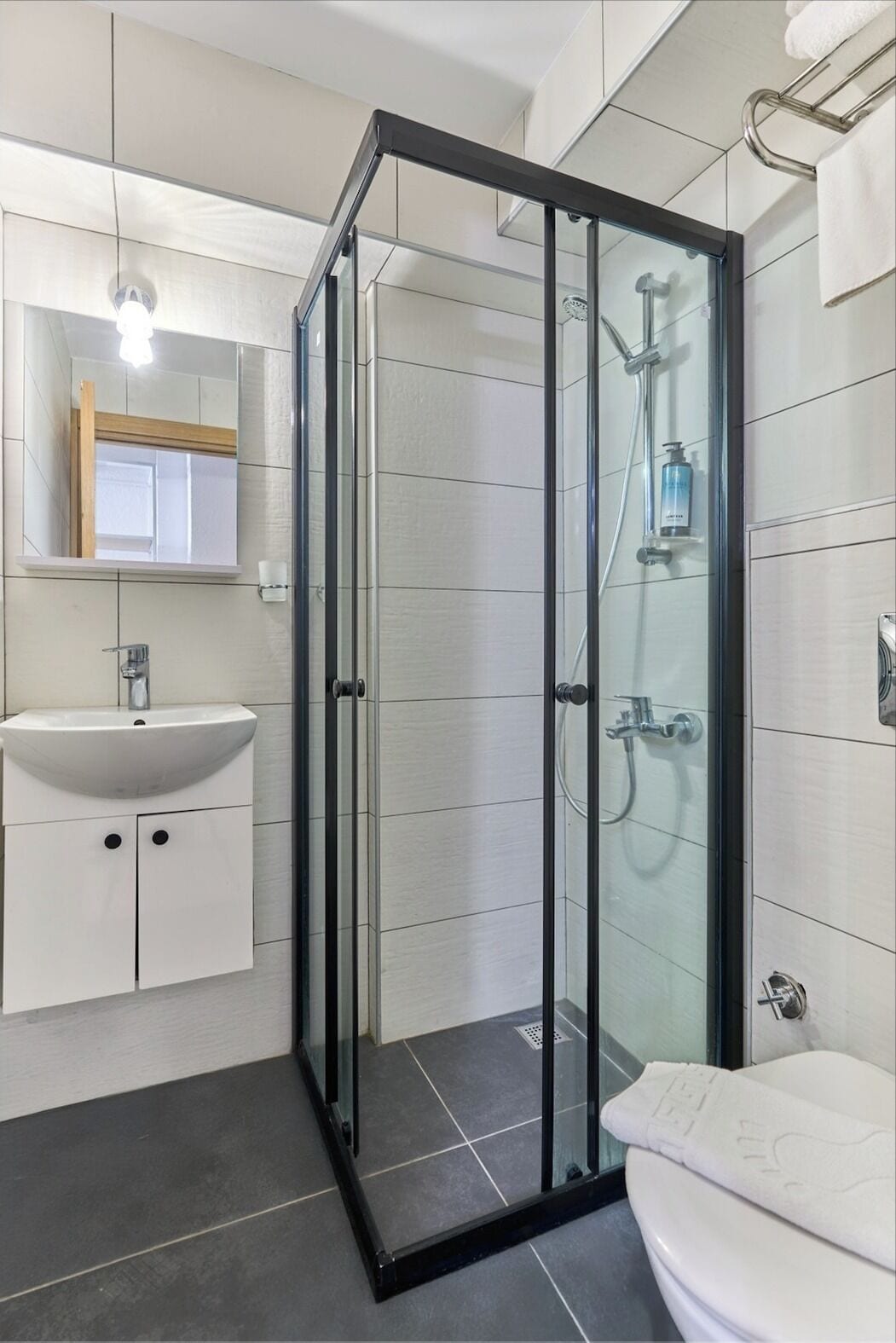 Photo - Mia Hill Suites