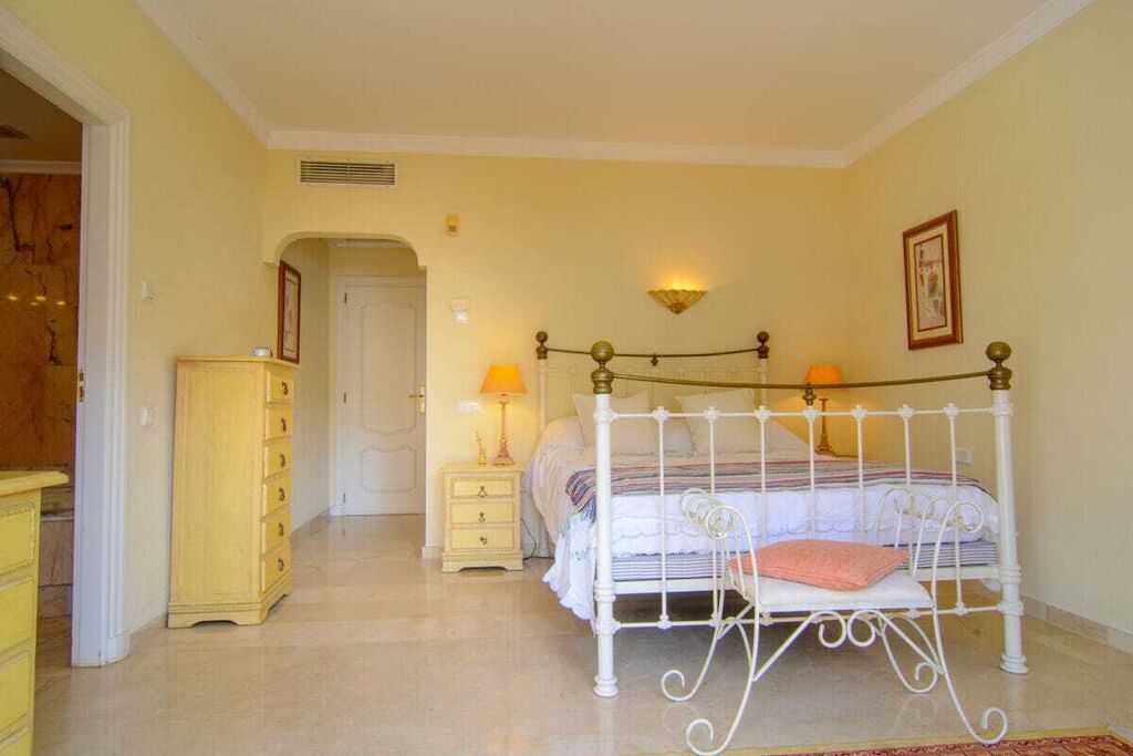 2 soverom, strykejern/-brett, wi-fi (inkludert) og sengetøy