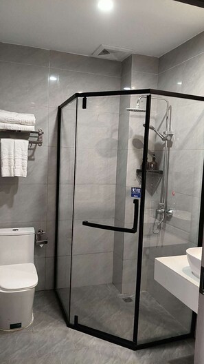 Quarto luxo | Banheiro