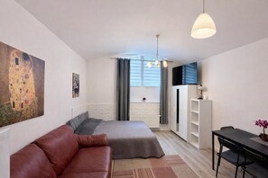 Appartement de base, 1 chambre, non-fumeur, cuisine | Système d’insonorisation, fer et planche à repasser