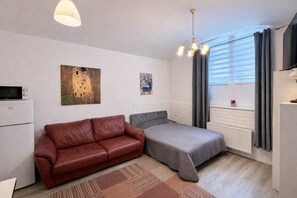 Appartement de base, 1 chambre, non-fumeur, cuisine | Système d’insonorisation, fer et planche à repasser