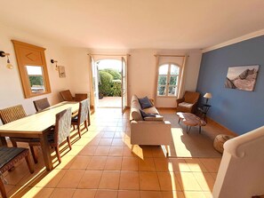 Living area - La Villa Charles Grimaud Les Restanques (Grimaud)