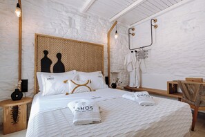 Panoramic-Villa, Terrasse, Meerblick | 3 Schlafzimmer, Bettwäsche aus ägyptischer Baumwolle