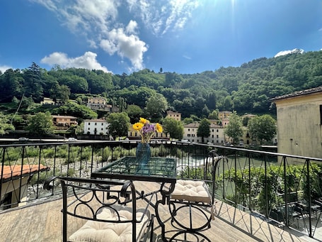 Suite, River View | Terrace/patio