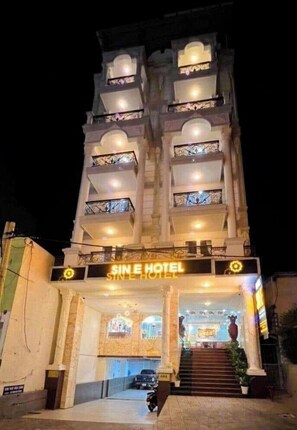 Fachada de la propiedad