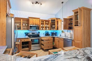 Fridge, microwave, oven, stovetop - The Perfect Vacation! Slide - Sandy Beach & More! (Sunrise Beach)