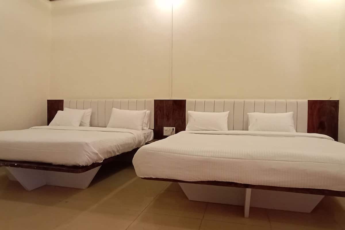 Family Room | 1 bedroom, free WiFi, bed sheets