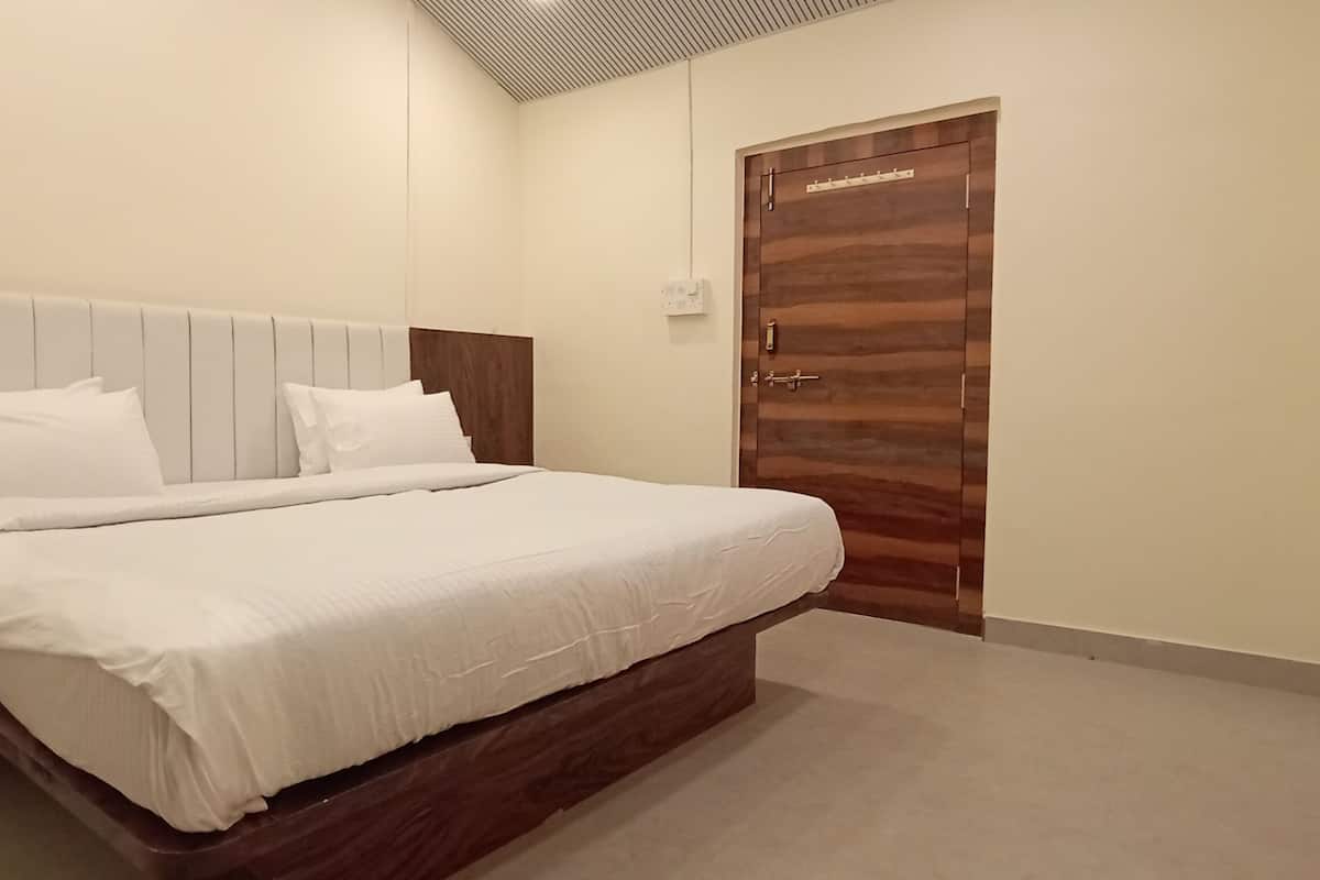 Standard Double Room, Valley View | 1 bedroom, free WiFi, bed sheets