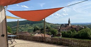 Outdoor dining - GITE ALL
 COMFORT NEAR MILLAU / ROQUEFORT PANORAMIC VIEW HEATED SWIMMING POOL (Saint-Victor-et-Melvieu)