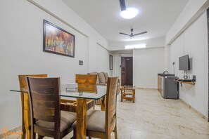 Télévision, table de tennis de table