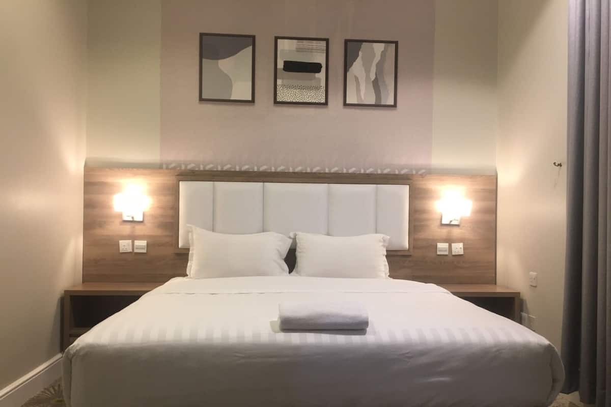 Chambre Familiale avec lits jumeaux | Chambres insonorisées, Wi-Fi gratuit, draps fournis