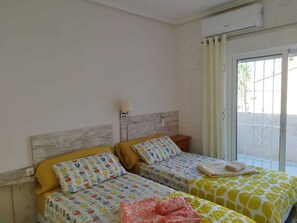 2 bedrooms, WiFi, bed sheets - Vakantiewoning met Gemeenschappelijk Zwembad (Ciudad Quesada)