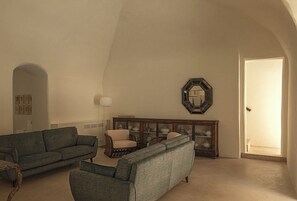 En 50-tommers LCD-TV med Parabol-TV