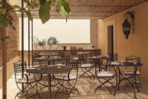 Komplett frokost er inkludert hver dag