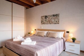 2 bedrooms, free WiFi, bed sheets