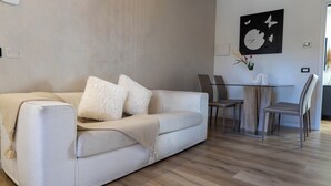 Unclassified image, 2 of 33, button - Maison 140 By Case al Lago (Lonato)