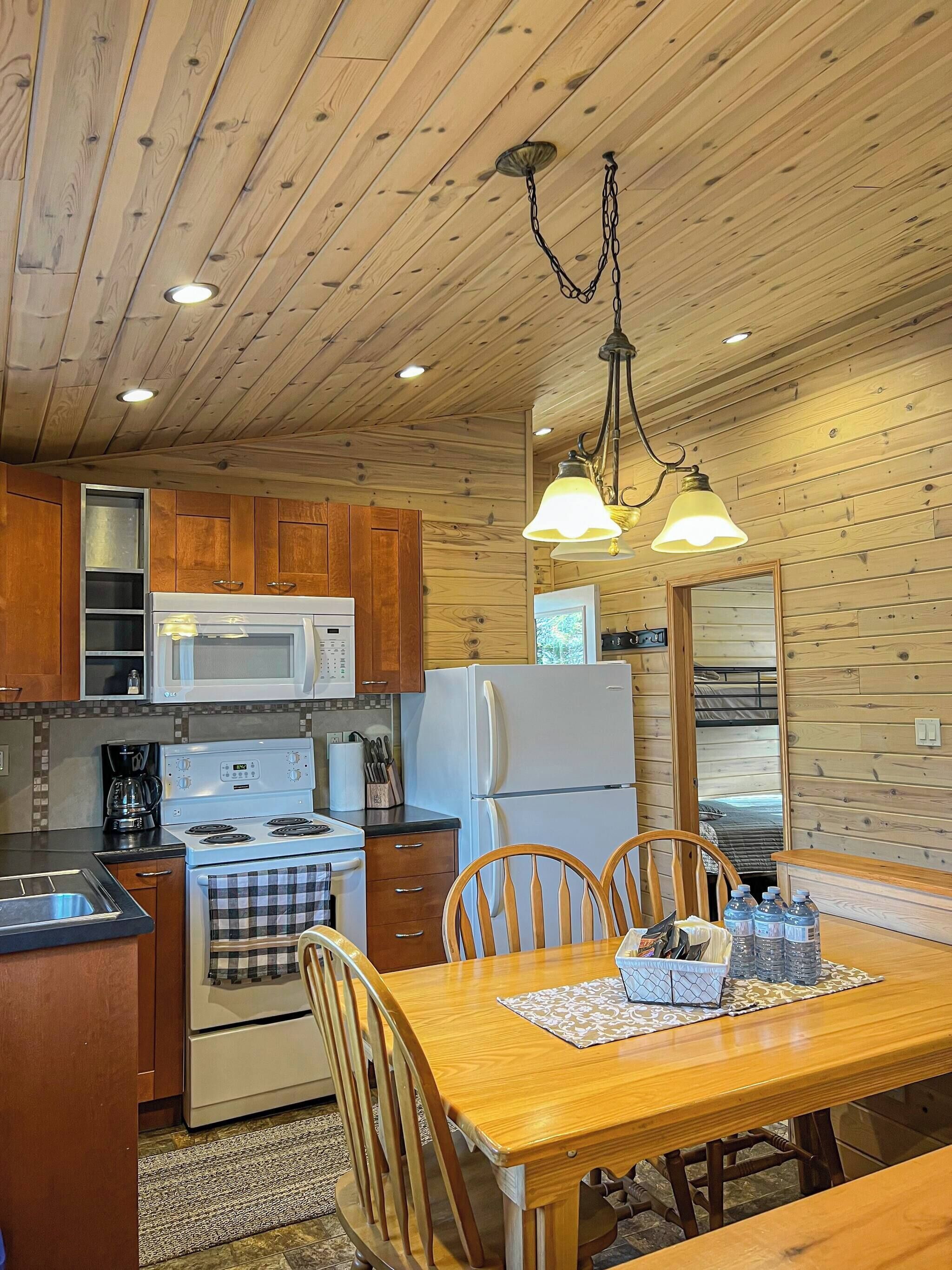 Loft, 2 Bedrooms | Private kitchen