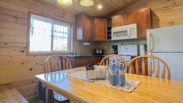 Loft, 2 Bedrooms | Dining