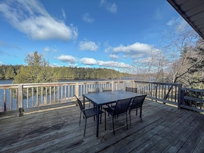 Loft, 2 Bedrooms | Outdoor dining
