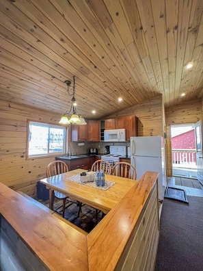 Loft, 2 Bedrooms | Private kitchen
