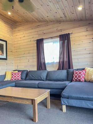 Loft, 2 Bedrooms | Living area