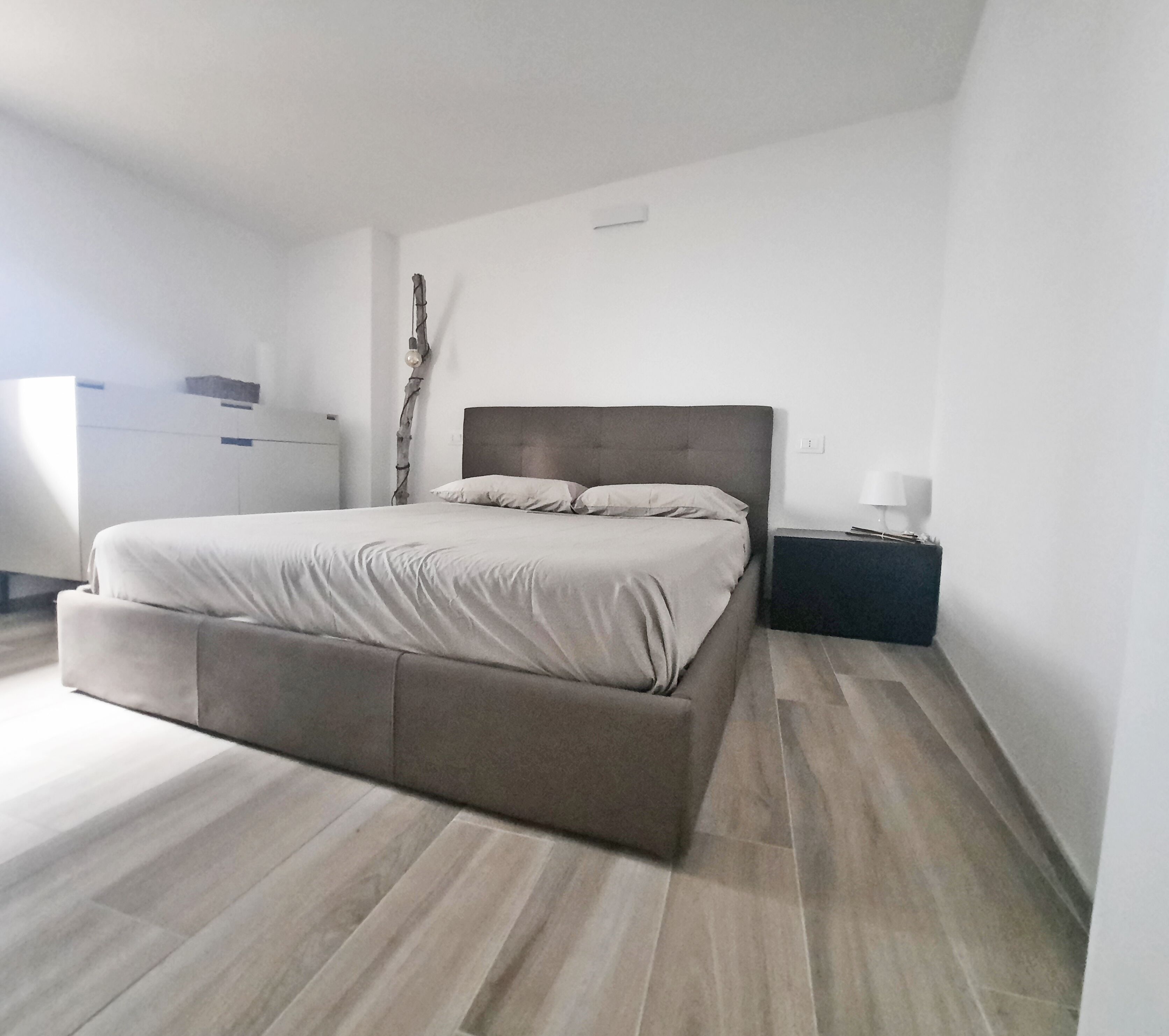 3 多间卧室、床单