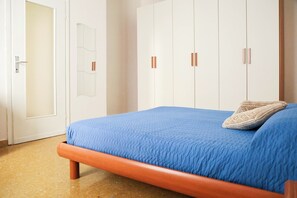 2 quartos, Wi-Fi de cortesia, roupa de cama