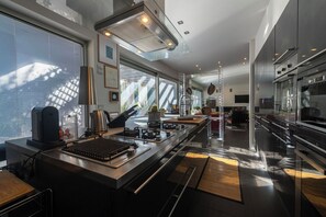 Mikrowelle, Ofen, Herdplatte, Geschirrspüler