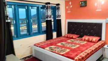 2 bedrooms, bed sheets