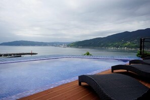 7 indoor pools, seasonal outdoor pool - Hotel Himalaya Sea (Ito)