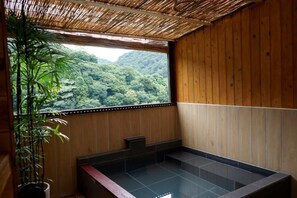 Hot springs - Hotel Himalaya Sea (Ito)