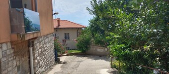Near Sea Cozy 1-bedroom apartment in beautiful Rijeka with WiFi, AC