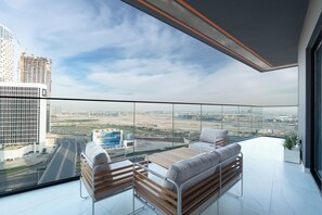 Deluxe Apartment, 2 Bedrooms, Balcony, City View | Terrace/patio
