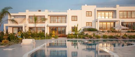 Konaklama yerinin ön cephesi