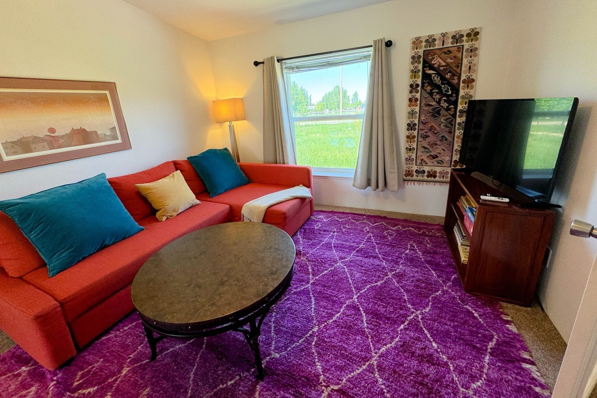 Smart TV, fireplace, offices, computer monitors