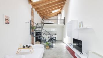 1 Schlafzimmer, BĂŒgeleisen/BĂŒgelbrett, WLAN, BettwĂ€sche