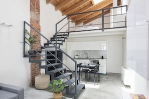 Interior - Easylife- Two-level apartment on the Navigli area (Milano)