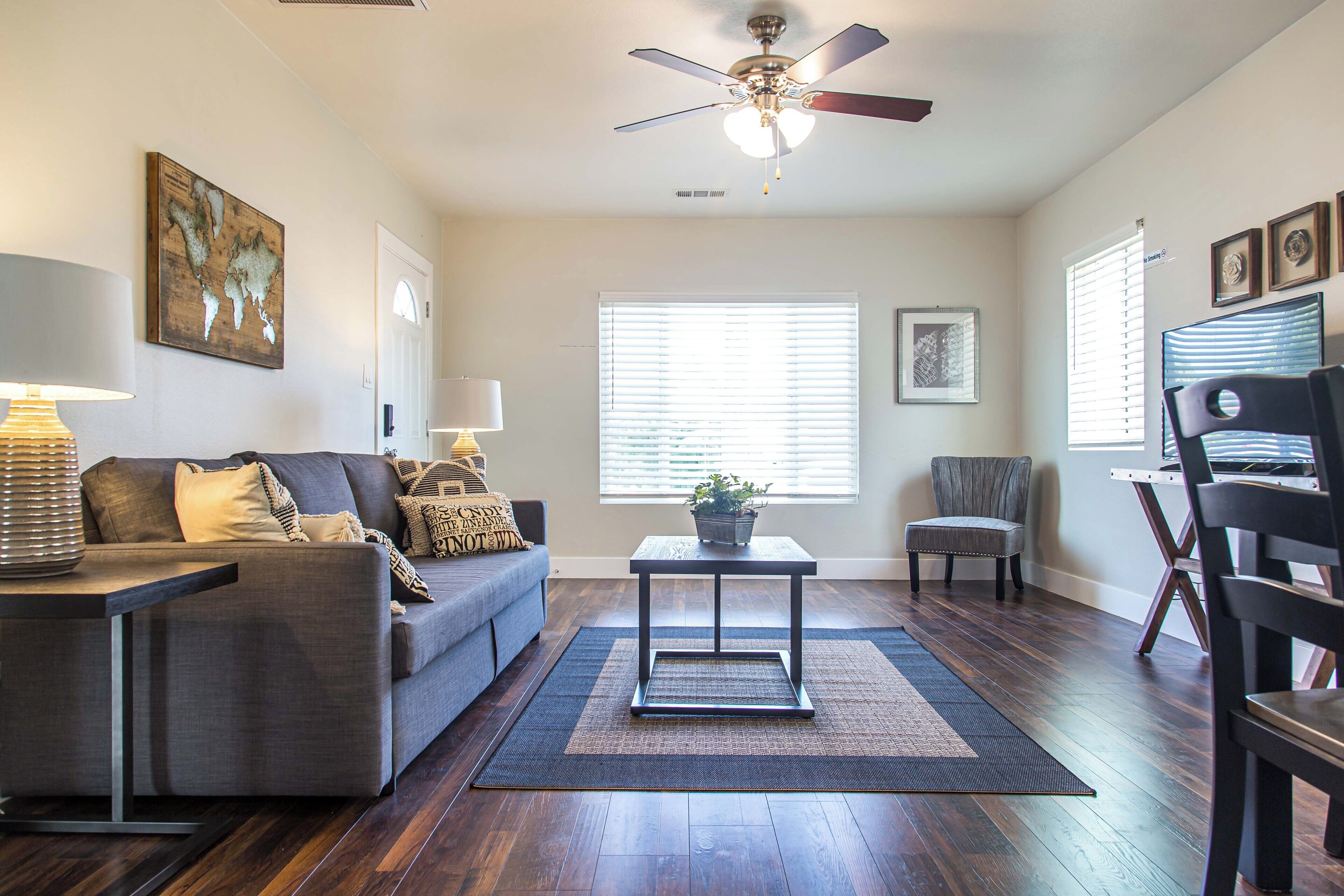 Cozy Long Beach Home- Newly Remodeled & Furnished