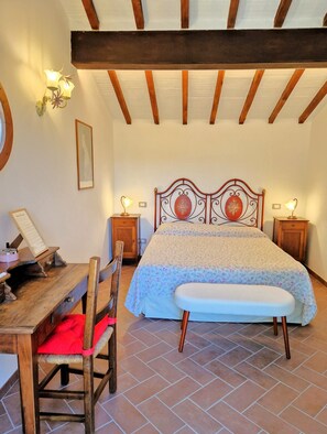 1 室のベッドルーム、WiFi