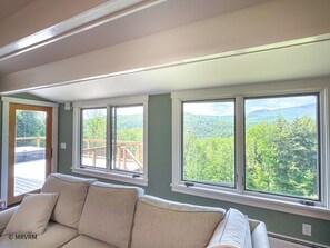 Smart TV, fireplace, offices, computer monitors - Breathtaking Views 7 Bedroom Estate w/Hot Tub (Waitsfield)